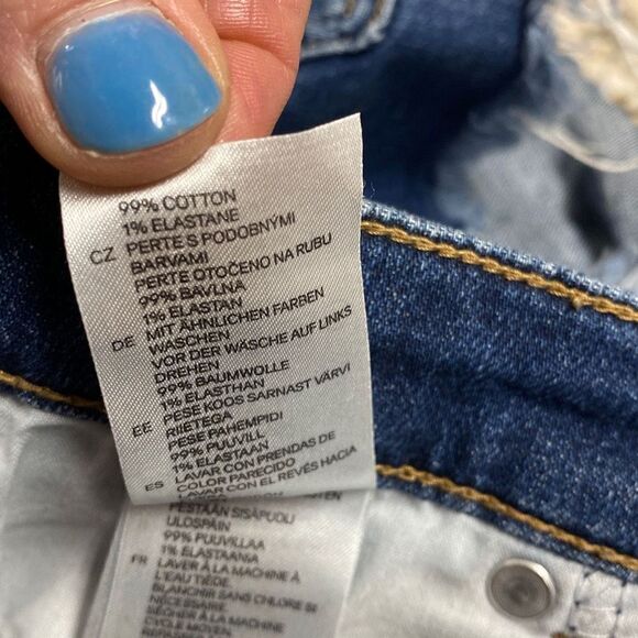 H&M Cutoff Denim Shorts Size 6 - Picture 6 of 6